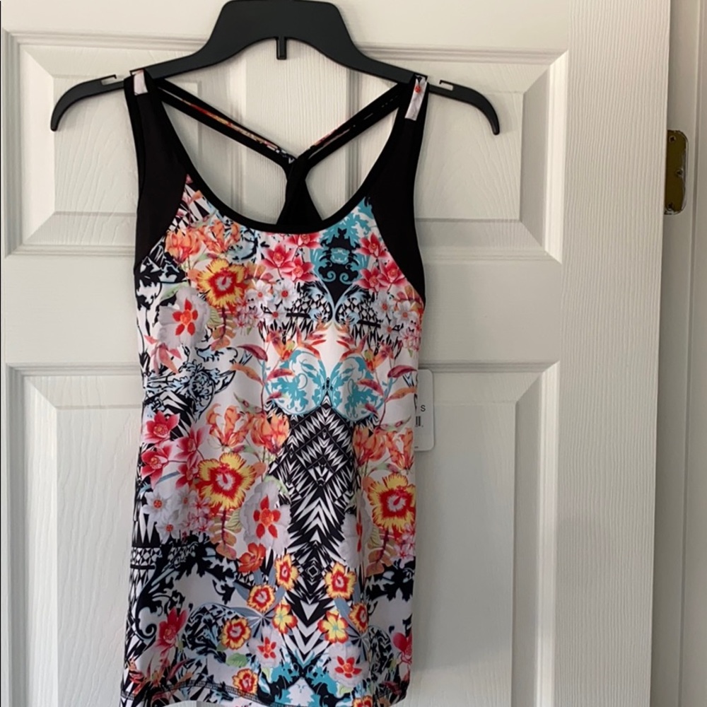 Workout tank top